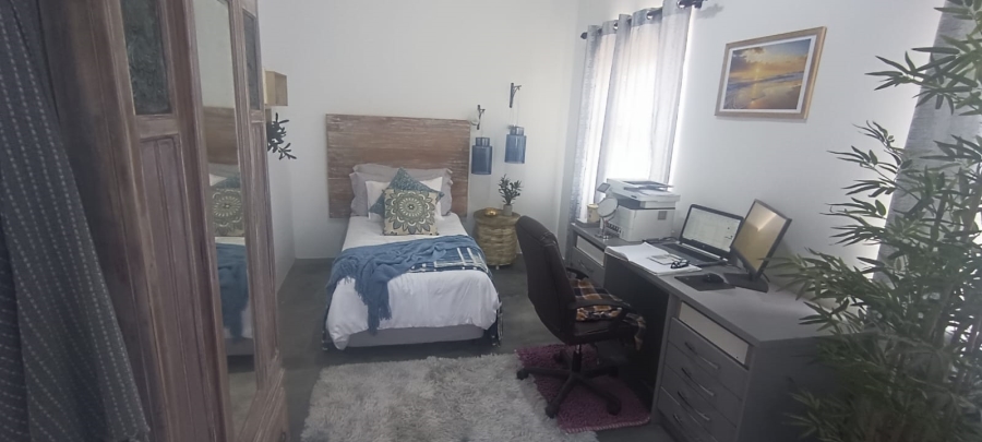 7 Bedroom Property for Sale in Jacobsbaai Western Cape